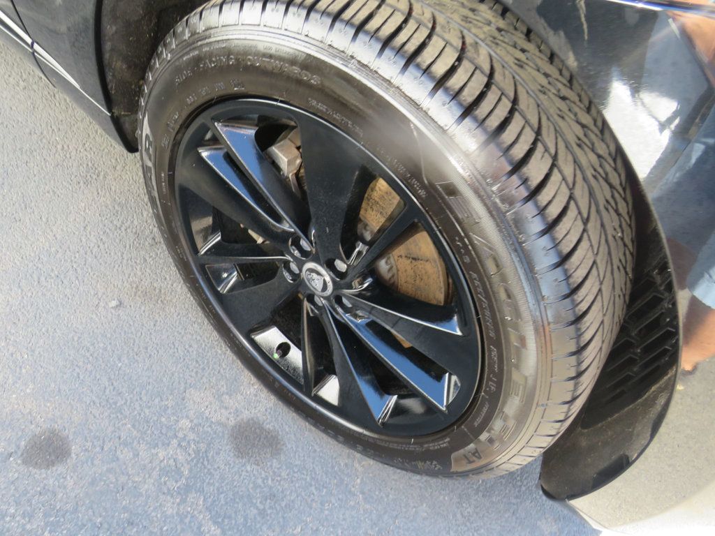 Jaguar F-PACE photo 6