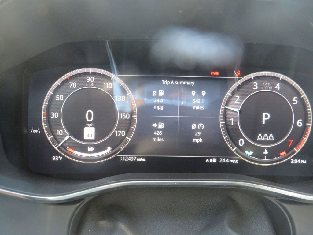 Jaguar F-PACE photo 9