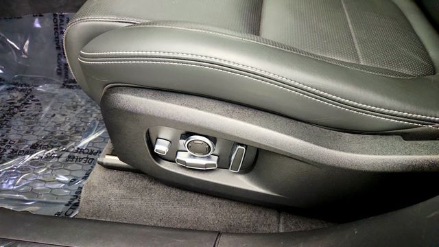 2025 Jaguar F-PACE R-Dynamic S P250 AWD w/ Massage Seats & Tech Pack - 23087140 - 11