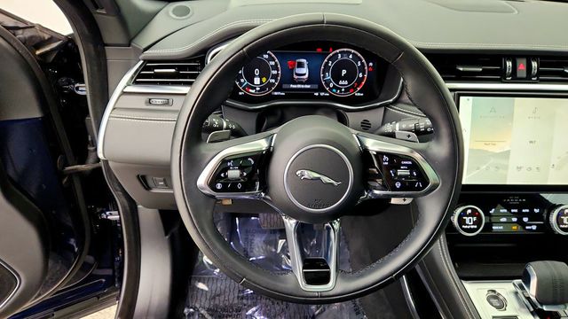 2025 Jaguar F-PACE R-Dynamic S P250 AWD w/ Massage Seats & Tech Pack - 23087140 - 13