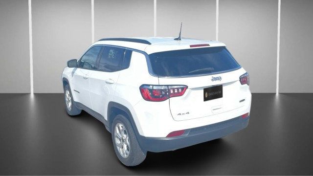 2025 Jeep Compass Latitude 4x4 - 23028438 - 9