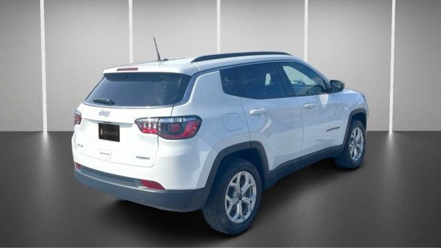 2025 Jeep Compass Latitude 4x4 - 23028438 - 5