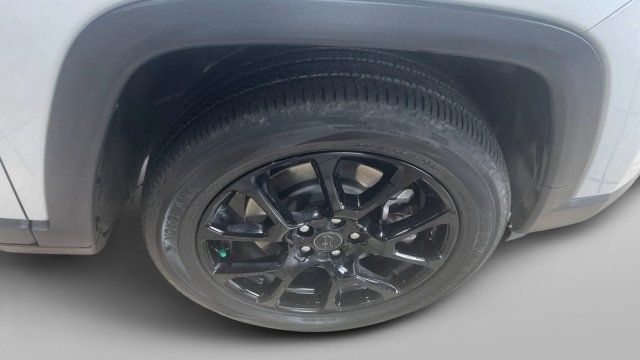2025 Jeep Compass Latitude 4x4 - 23037354 - 4