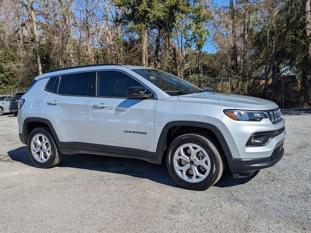 2025 Jeep Compass Latitude 4x4 - 22983497 | Video 1