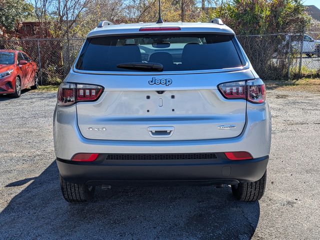 2025 Jeep Compass Latitude 4x4 - 22983497 - 4