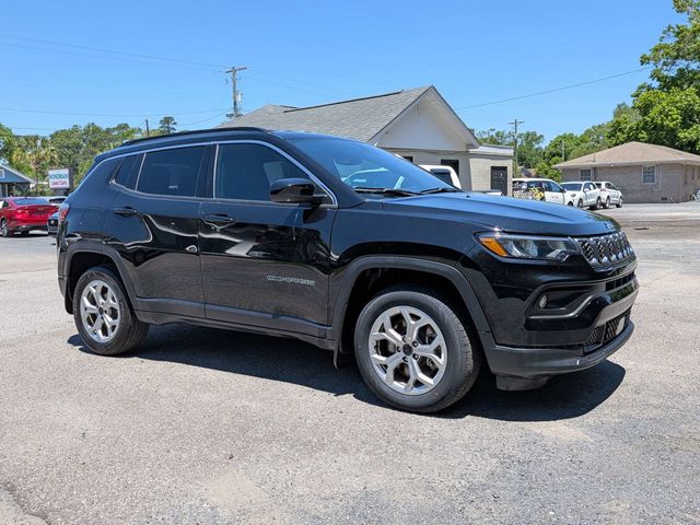 2025 Jeep Compass Latitude 4x4 - 23032156 - 1