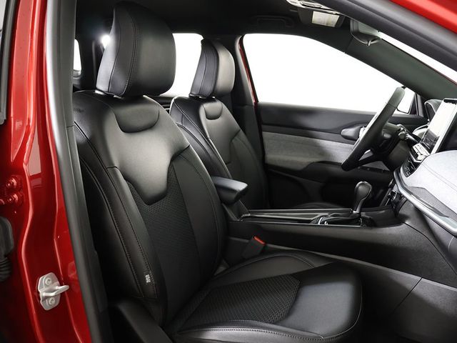 2025 Jeep Compass Latitude 4x4 - 23042637 - 28