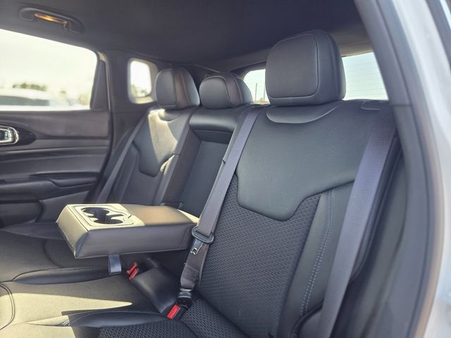 2025 Jeep Compass Latitude 4x4 - 22979327 - 16