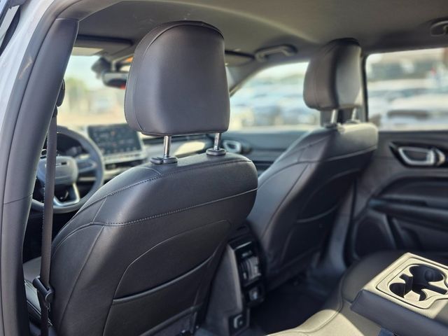 2025 Jeep Compass Latitude 4x4 - 22979327 - 17