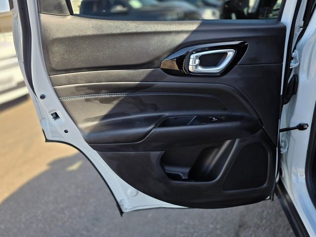 2025 Jeep Compass Latitude 4x4 - 22979327 - 18