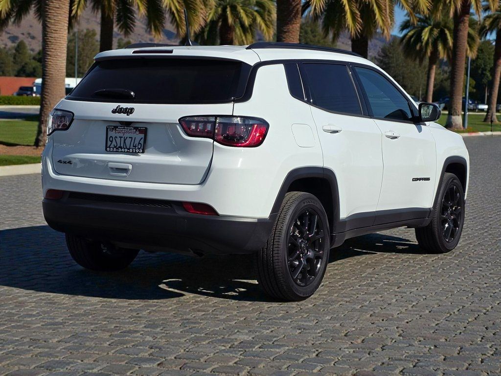 2025 Jeep Compass Latitude 4x4 - 22979327 - 5