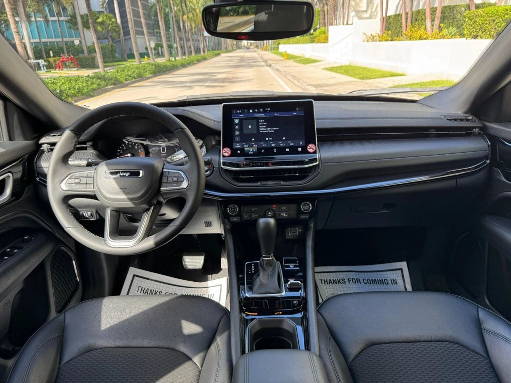 2025 Jeep Compass Latitude 4x4 - 22926884 - 12