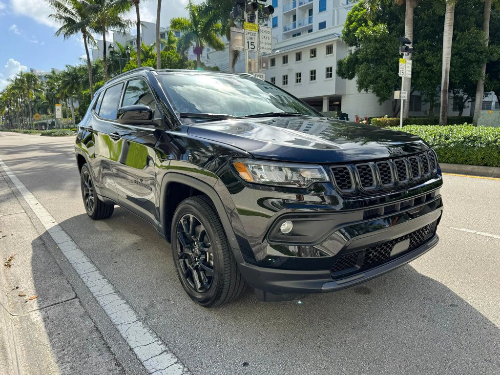 2025 Jeep Compass Latitude 4x4 - 22926884 - 1
