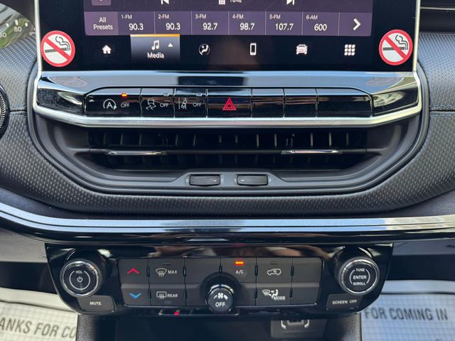 2025 Jeep Compass Latitude 4x4 - 22926884 - 24