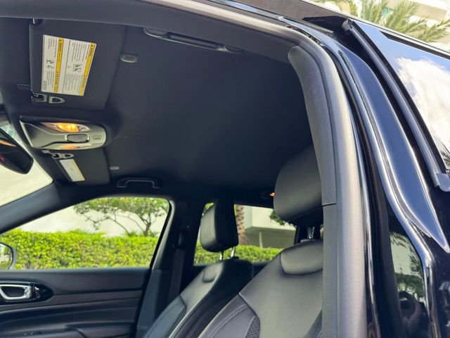 2025 Jeep Compass Latitude 4x4 - 22926884 - 25