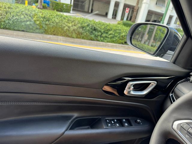 2025 Jeep Compass Latitude 4x4 - 22926884 - 31