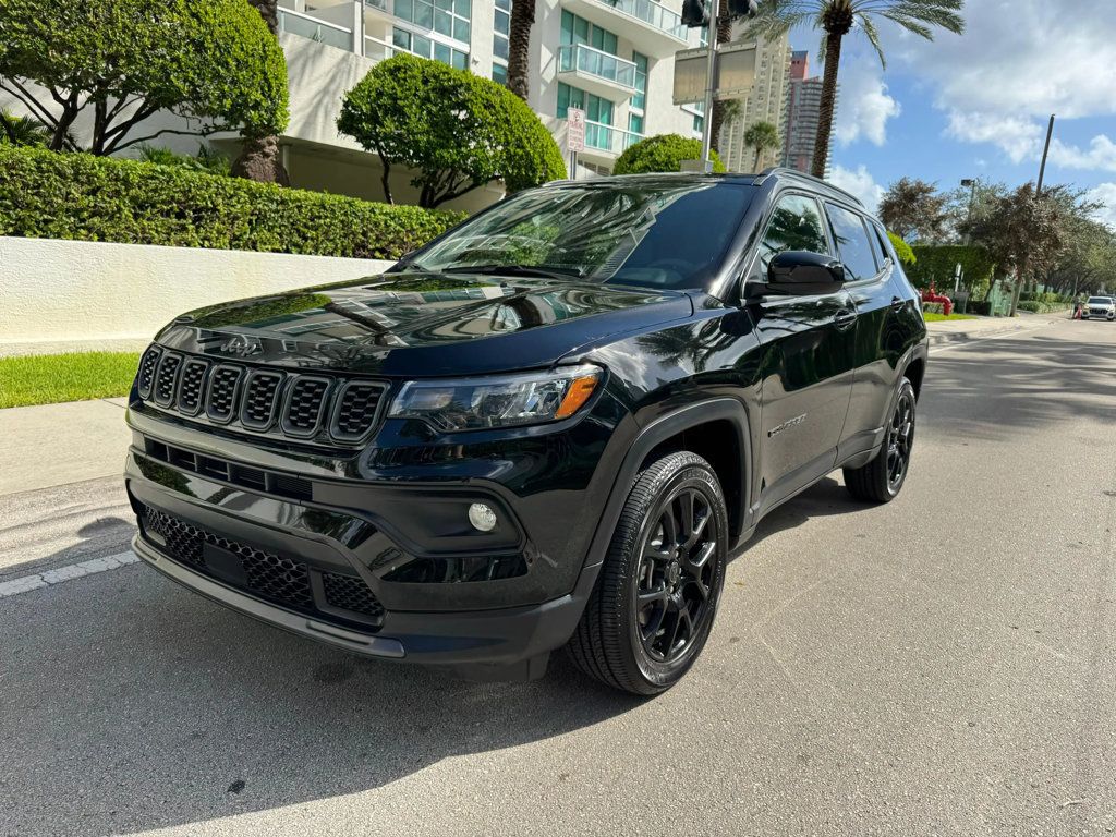 2025 Jeep Compass Latitude 4x4 - 22926884 - 3