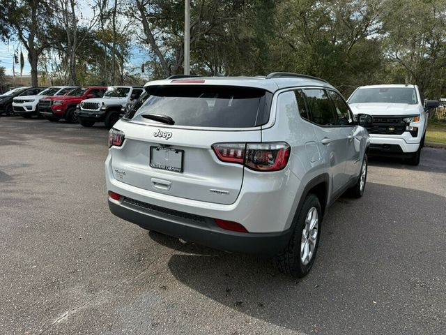 2025 Jeep Compass Latitude 4x4 - 22965799 - 9