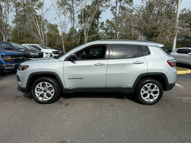 2025 Jeep Compass Latitude 4x4 - 22965799 - 1