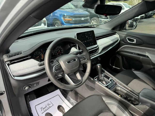 2025 Jeep Compass Latitude 4x4 - 22965799 - 2