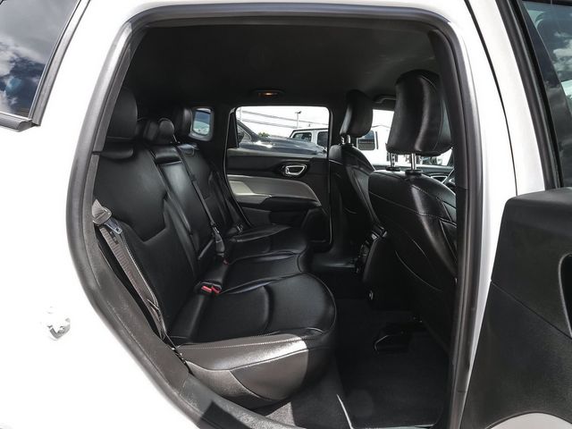 2025 Jeep Compass Limited - 23077329 - 36