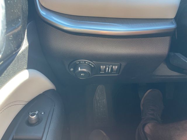 2025 JEEP COMPASS LIMITED 4WD W/ PREMIUM PAINT ($595 VALUE!!) - 23099667 - 16