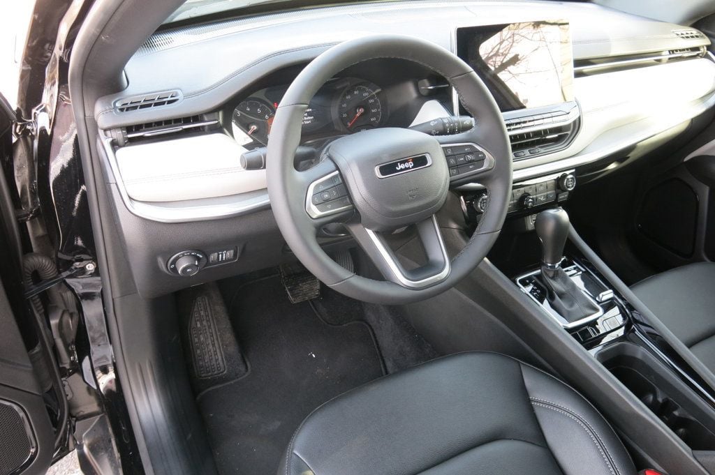 2025 Jeep Compass Limited 4x4 - 22956683 - 12