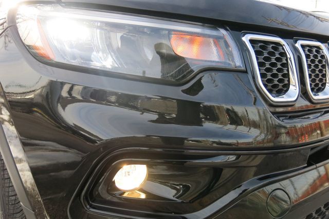 2025 Jeep Compass Limited 4x4 - 22956683 - 82