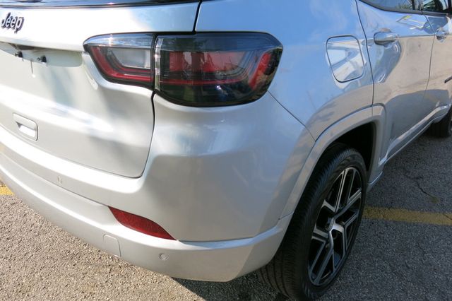 2025 Jeep Compass Limited 4x4 - 23064311 - 38