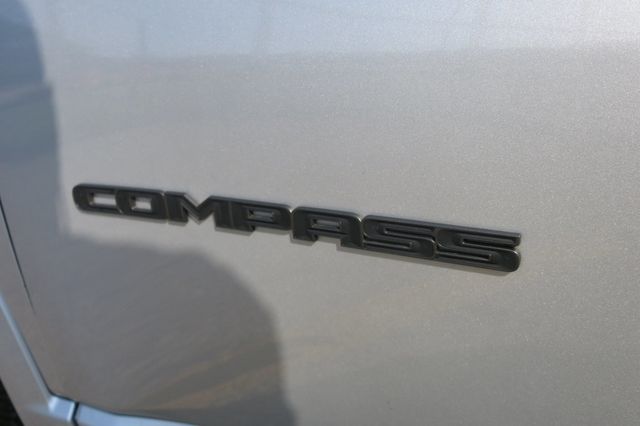 2025 Jeep Compass Limited 4x4 - 23064311 - 8