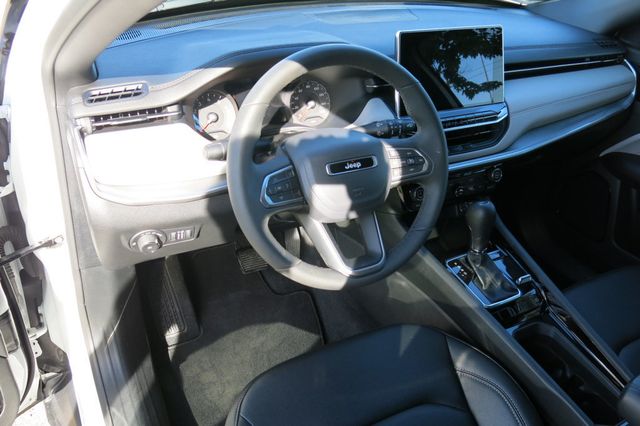 2025 Jeep Compass Limited 4x4 - 23084555 - 12