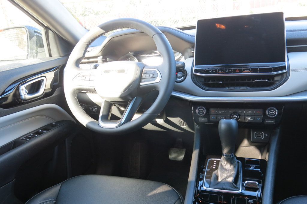 2025 Jeep Compass Limited 4x4 - 23084555 - 21