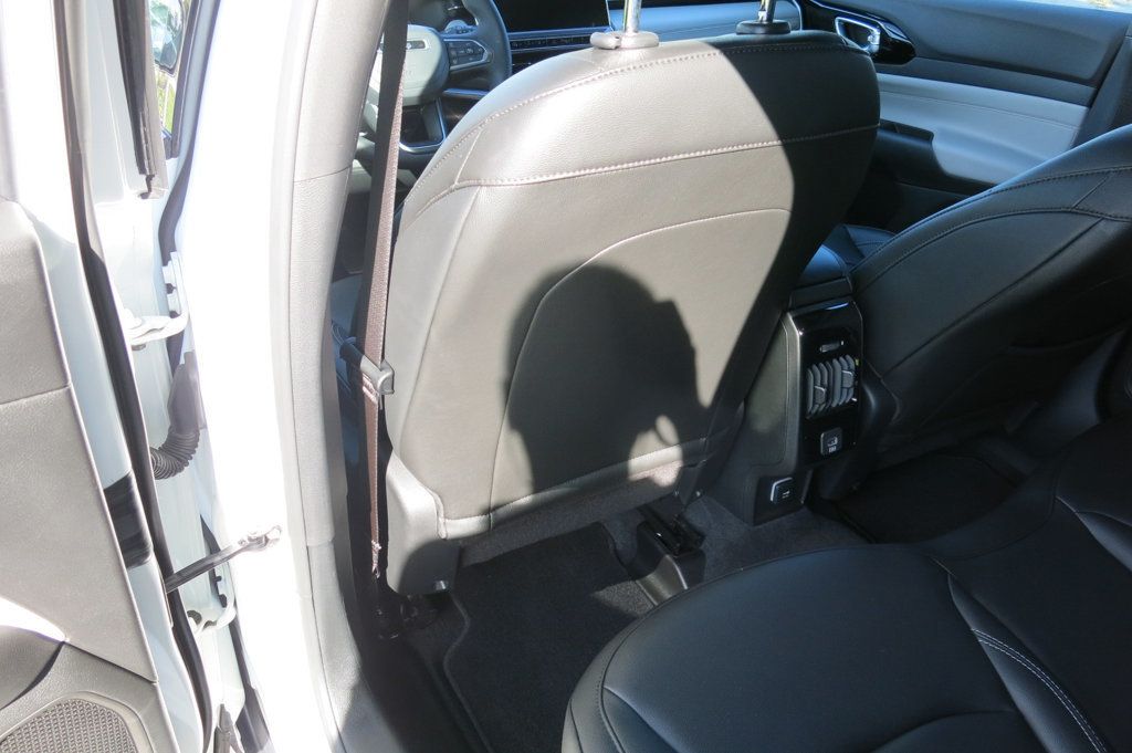 2025 Jeep Compass Limited 4x4 - 23084555 - 42