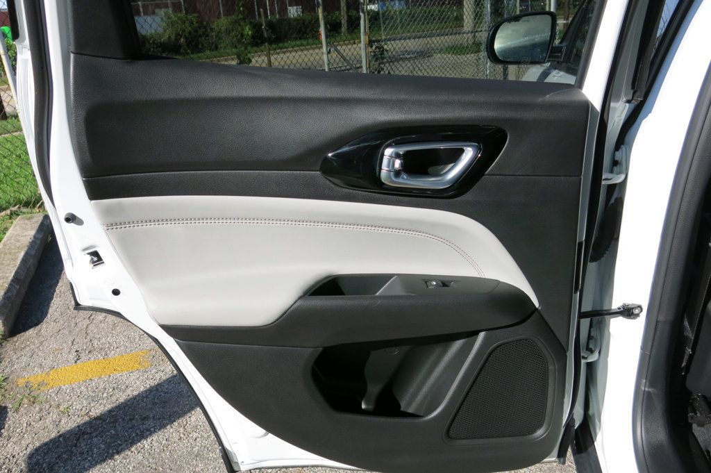 2025 Jeep Compass Limited 4x4 - 23084555 - 48