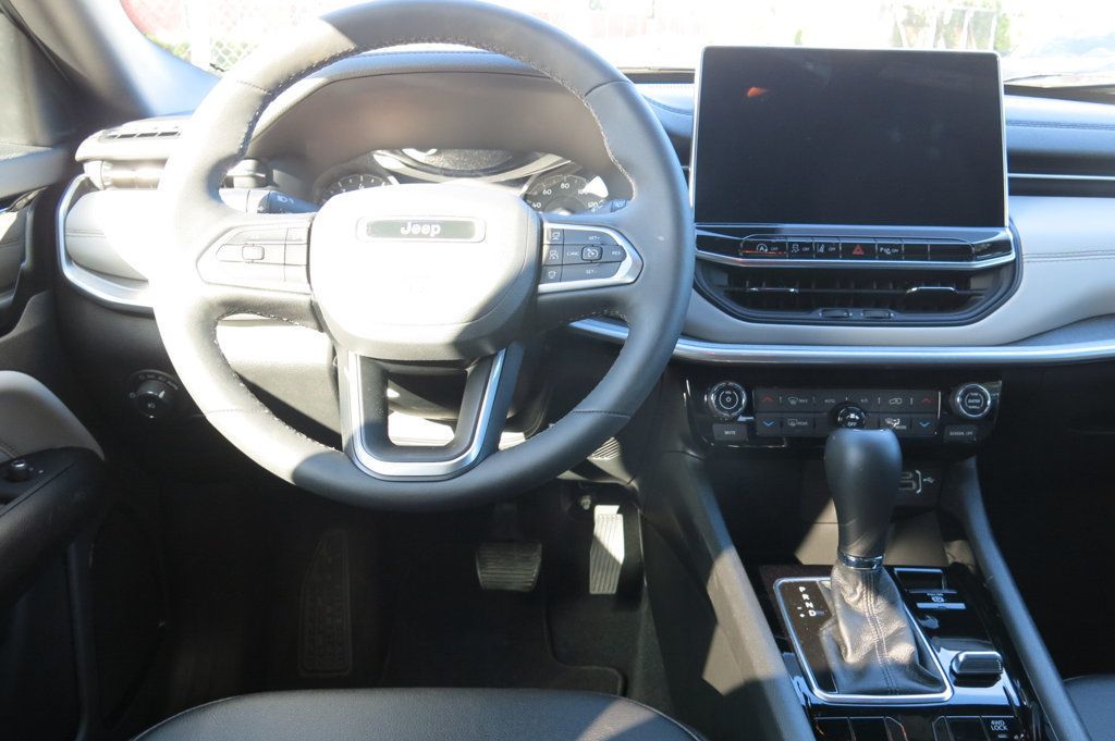 2025 Jeep Compass Limited 4x4 - 23084555 - 51