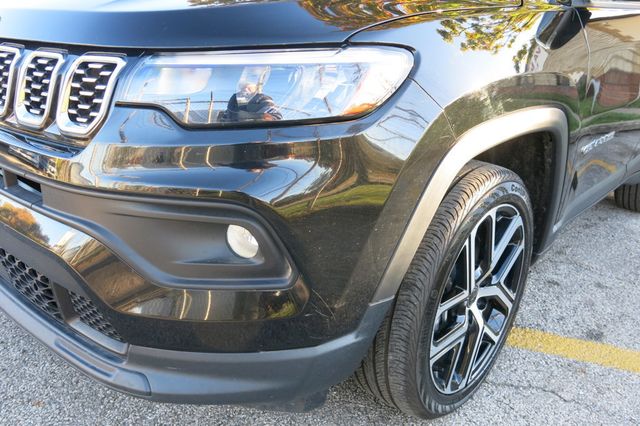 2025 Jeep Compass Limited 4x4 - 23098310 - 36