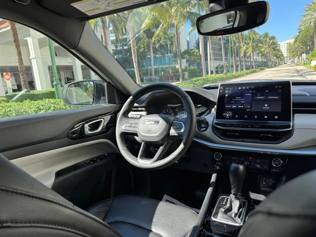 2025 Jeep Compass Limited 4x4 - 22940311 - 30