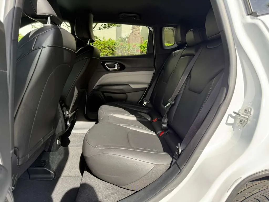 2025 Jeep Compass Limited 4x4 - 22958582 - 17