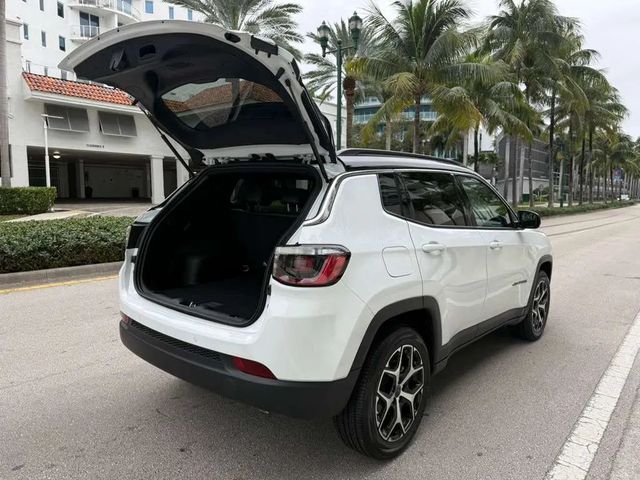 2025 Jeep Compass Limited 4x4 - 22975197 - 10