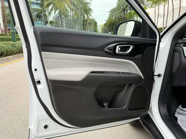 2025 Jeep Compass Limited 4x4 - 22975197 - 26