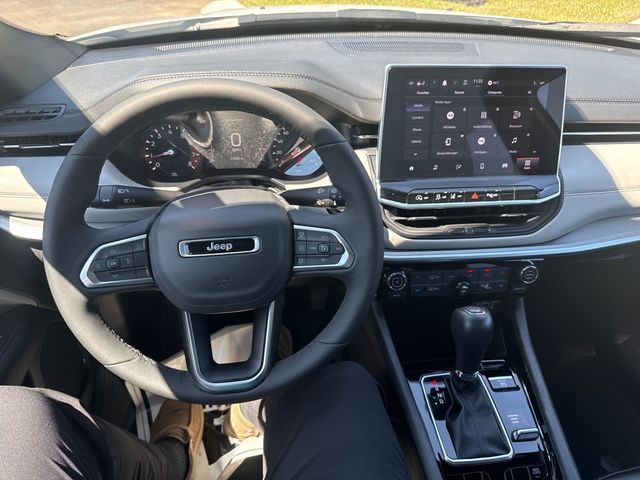 2025 Jeep Compass Limited 4X4's photo