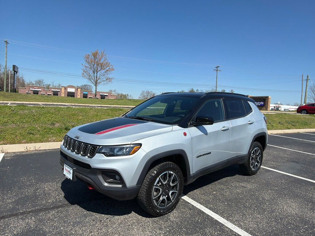 2025 Jeep Compass Trailhawk 4x4 - 22999612 | Video 1