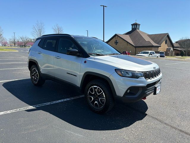 2025 Jeep Compass Trailhawk 4x4 - 22999612 - 2