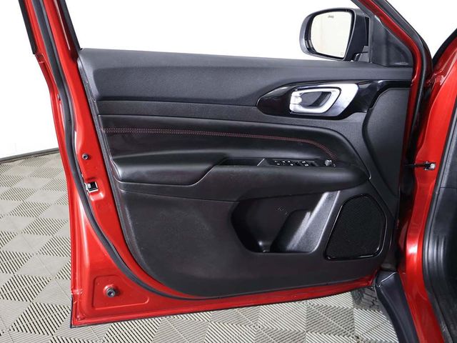 2025 Jeep Compass Trailhawk 4x4 - 23037572 - 19