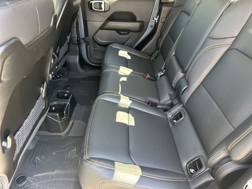 2025 Jeep Gladiator High Tide - 23030606 - 14