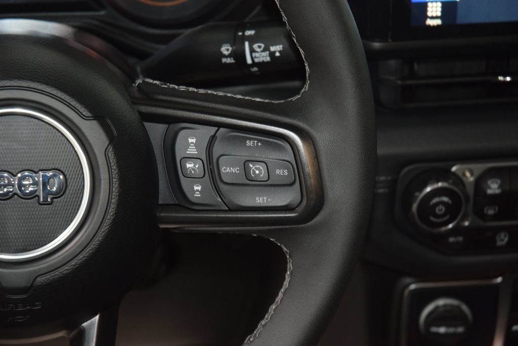 2025 Jeep Gladiator Mojave - 23021912 - 32