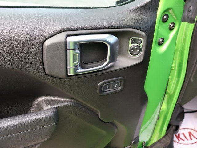 2025 Jeep Gladiator Nighthawk - 23018542 - 17