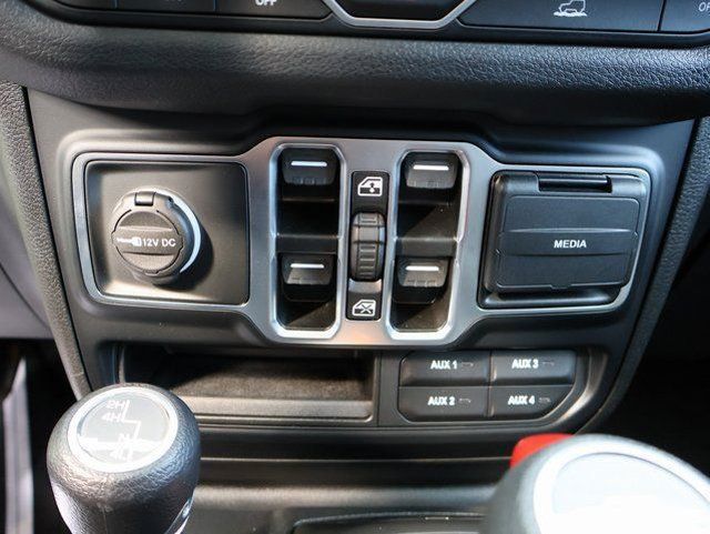 2025 Jeep Gladiator Nighthawk - 23018542 - 34