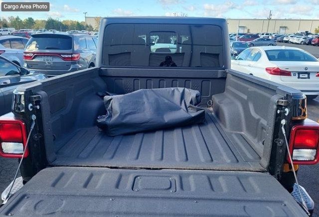 2025 Jeep Gladiator Sport S - 22968813 - 21