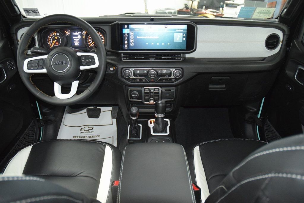 2025 Jeep Gladiator Sport S - 22968813 - 24